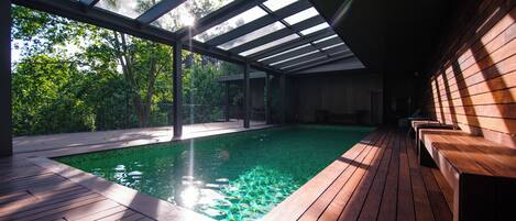 Literie de qualité supérieure, minibar, décoration personnalisée