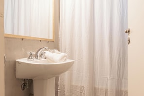 Apartment | Bathroom - MOT Ayacucho 1800 (Buenos Aires)