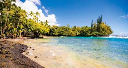 AirCon, Modern STUDIO in fabulous Kaloli Point, next to Trailhead to Shipman Bch