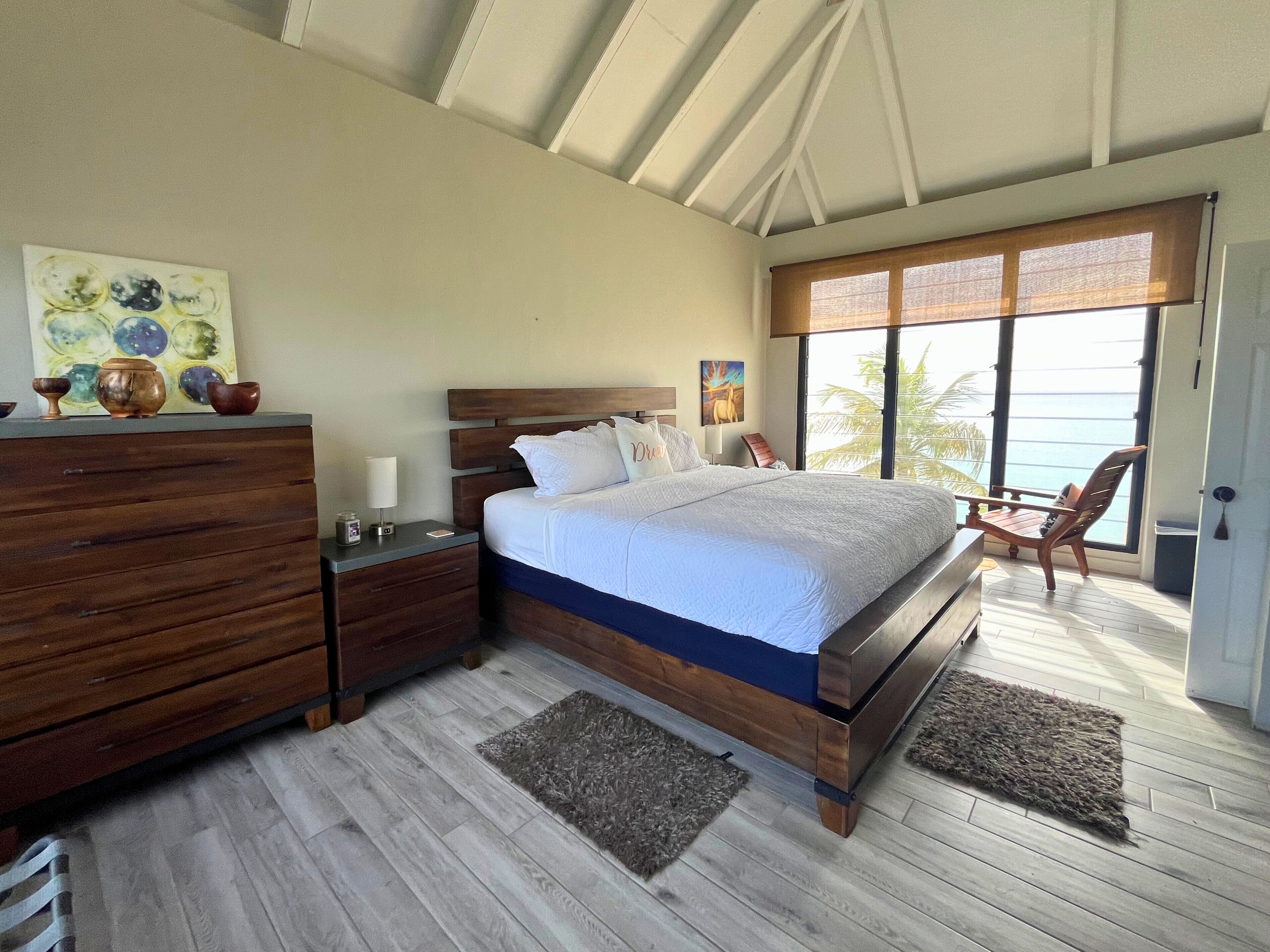 1 soverom, skrivebord, wi-fi (inkludert) og sengetøy