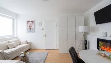 Fernseher, Kamin