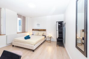 1 bedroom, iron/ironing board, travel cot, WiFi