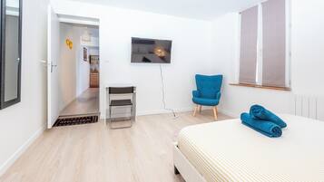 1 chambre, fer et planche Ă repasser, lit parapluie, Wi-Fi