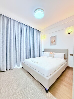3 chambres, fer et planche à repasser, Wi-Fi, draps fournis