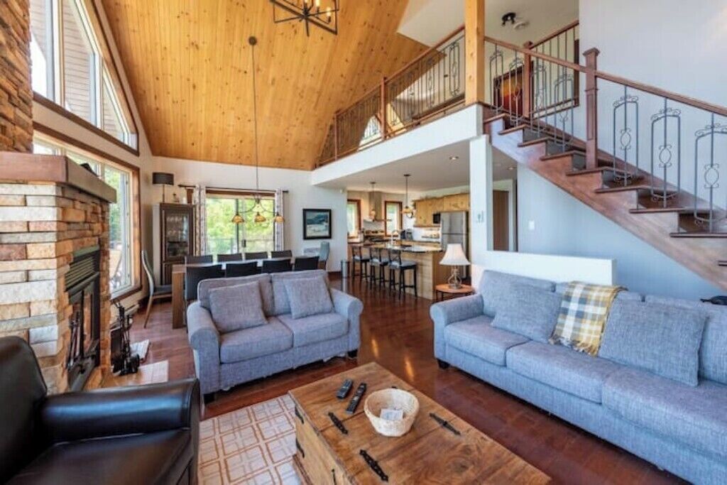 Smart TV, fireplace, video games, DVD player