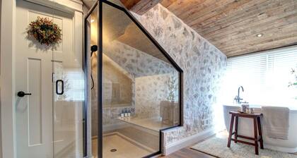 Luxurious, spa-like retreat steps from Main St.