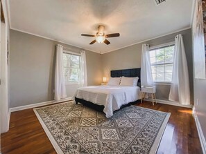 1 chambre, fer et planche à repasser, Wi-Fi, draps fournis