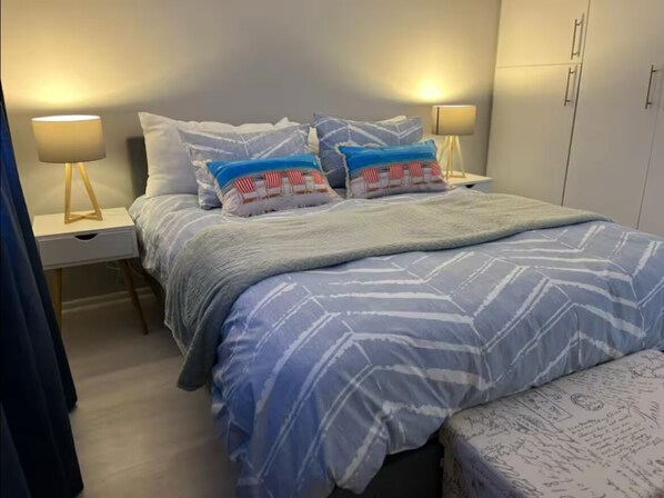 1 chambre, fer et planche à repasser, Wi-Fi, draps fournis