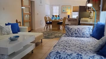 智能電視、壁爐、 辦公室、電腦螢幕