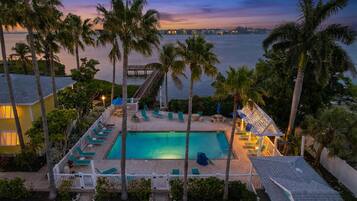 Piscine extérieure, piscine chauffée