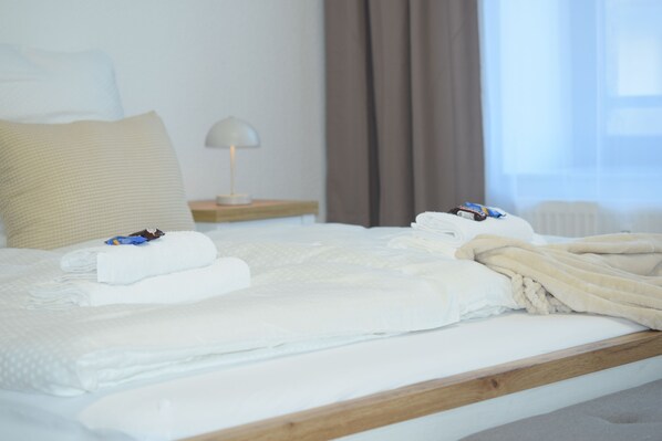 2 Schlafzimmer, Schreibtisch, Bügeleisen/Bügelbrett, kostenloses WLAN