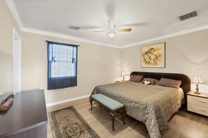 2 bedrooms, iron/ironing board, WiFi, bed sheets
