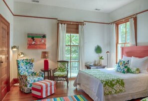 4 Schlafzimmer, Schreibtisch, Bügeleisen/Bügelbrett, kostenloses WLAN