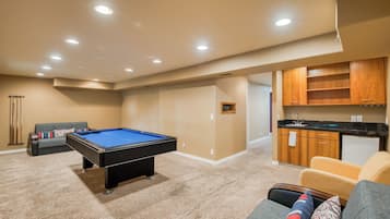 Spielezimmer