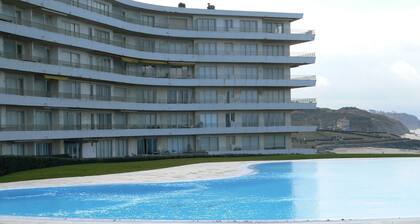 Superb oceanfront apartment with pool and tennis court