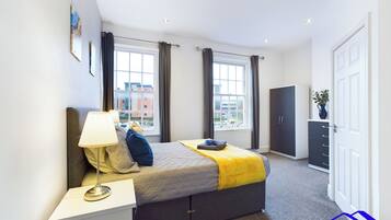 House | 2 bedrooms, iron/ironing board, free WiFi, bed sheets