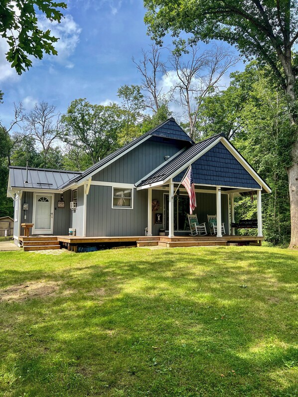 Exterior - Camp18, peaceful cabin in the woods, trail access, come ride in Leota. (Harrison)