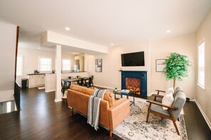 Una Smart TV, libros