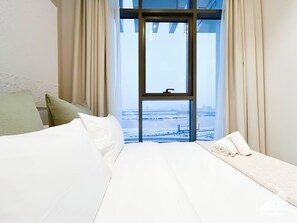 Appartement (1 Bedroom) | 1 chambre, fer et planche à repasser, literie fournie