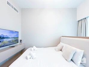 Apartment (0 Bedroom) | Front of property - Cozy Studio With Balcony & Stunning Views (Dubai)