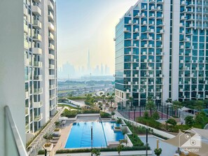 Apartment (0 Bedroom) | Balcony - Cozy Studio With Balcony & Stunning Views (Dubai)