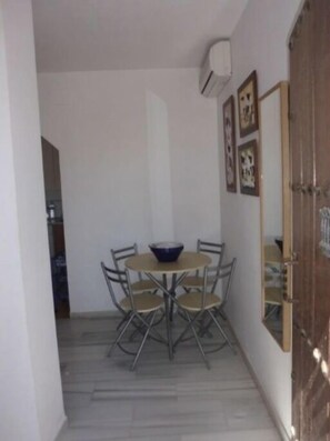 Dining - Great apartment next to the beach (Carboneras)