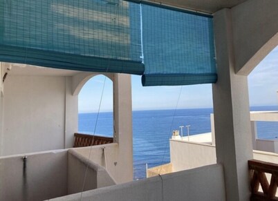 Great apartment next to the beach