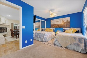 5 Schlafzimmer, Schreibtisch, Bügeleisen/Bügelbrett, kostenloses WLAN