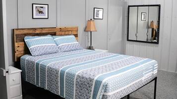 1 bedroom, free WiFi, bed sheets