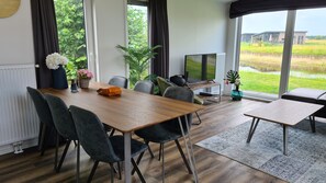 House | Dining