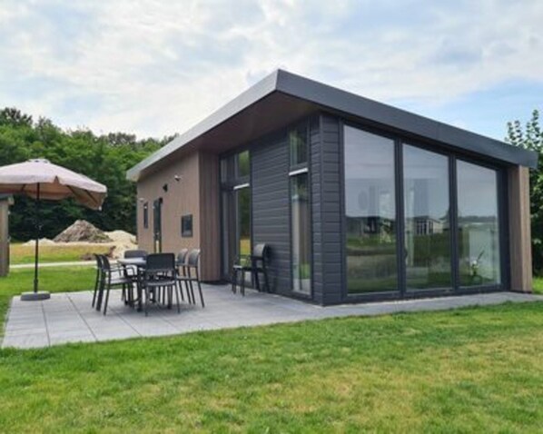 House | Outdoor dining