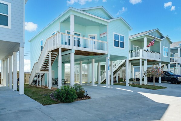 Exterior - Coastal Getaway w/ Community Pool + Fishing Nearby (Rockport)