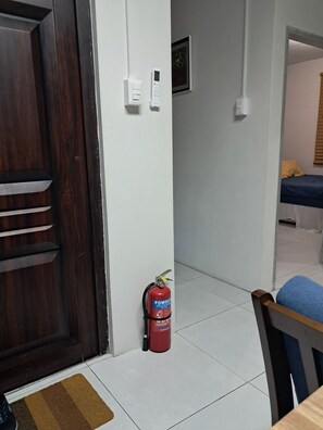 2 quartos, ferros/tábuas de passar roupa, Wi-Fi, roupa de cama