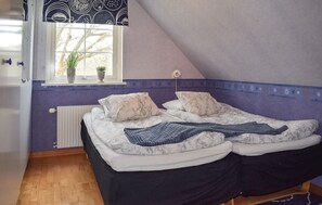 4 habitaciones, tabla de planchar con plancha y wifi gratis 