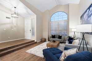 Smart TV, video games - Sunset Oasis: 4 Bed Retreat w/ Pool Heating Included! Stunning Golf Course Views (Glendale)