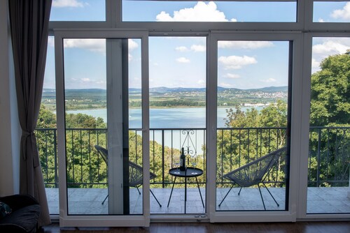 Lakeview Home in Tihany with Hot Tub