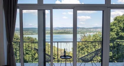 Lakeview Home in Tihany with Hot Tub