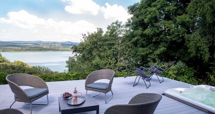 Lakeview Home in Tihany with Hot Tub