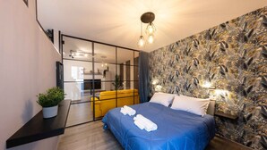 Luxury Apartment, 1 Bedroom, Non Smoking, Courtyard View | 1 bedroom, WiFi (free) - Urban Chic Luxury Suite Apartments (Rome)