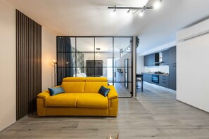 Apartamento superluxo, 1 quarto, para não fumantes, vista para o pátio | Área de estar