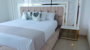 4 bedrooms, WiFi, bed sheets