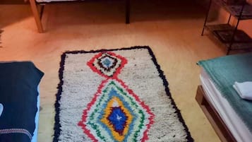 1 bedroom, WiFi, bed sheets