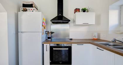 Maison spacieuse - 6 personnes - emplacement idéal - proche Autoroute