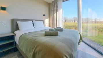 2 habitaciones, cuna de viaje, wifi gratis y ropa de cama
