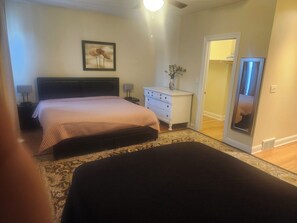 3 bedrooms, desk, iron/ironing board, WiFi