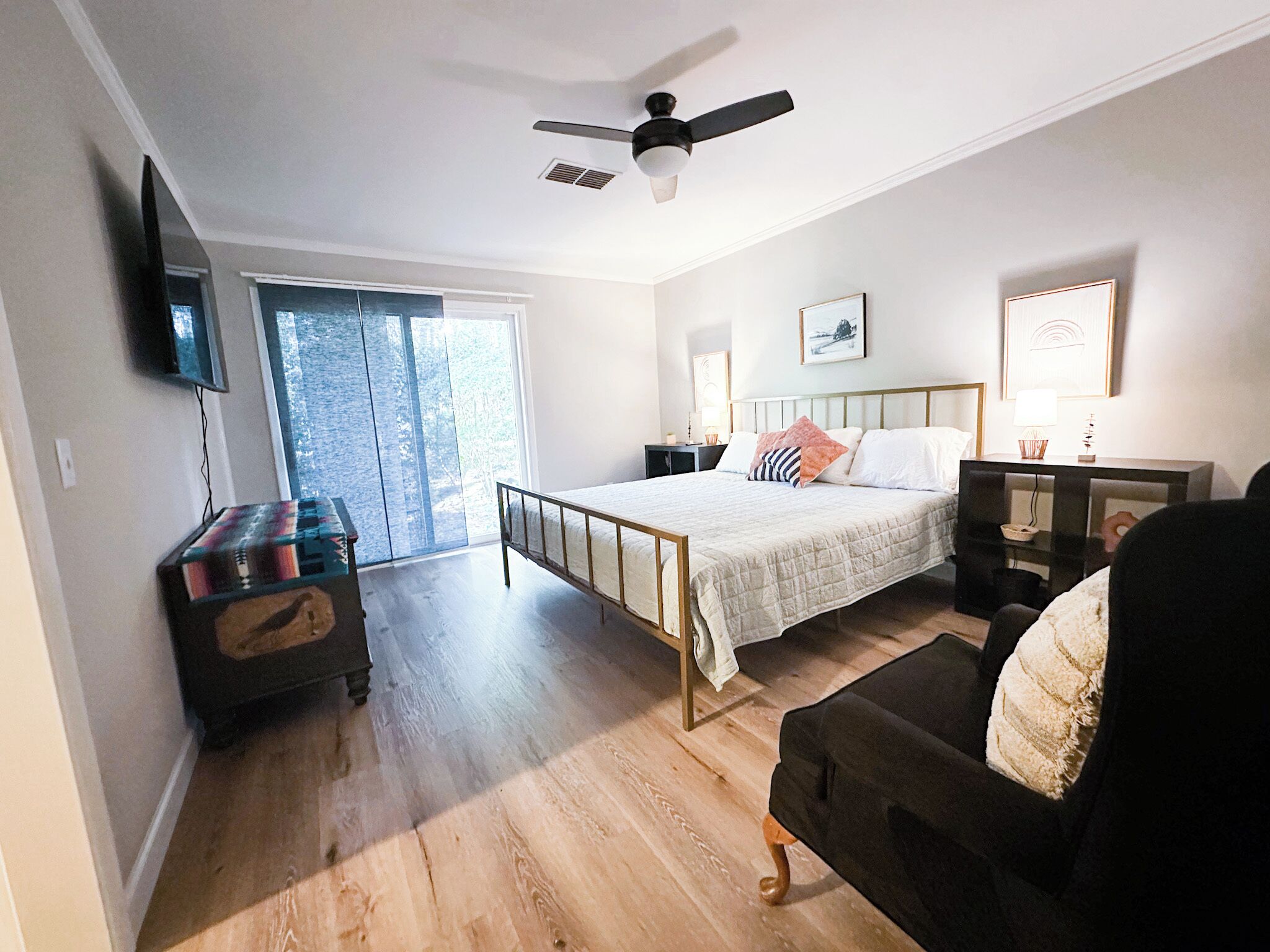 3 bedrooms, iron/ironing board, travel crib, WiFi