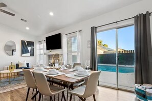 Dining - Fun 4BD Home w/ Pool (North Las Vegas)