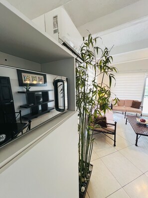 Suite 2 habitaciones con cocineta frente al mar | 低過敏寢具、客房內保險箱、獨特裝潢、布置獨特