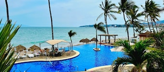 Los Picos Hotel & Suites Bucerias