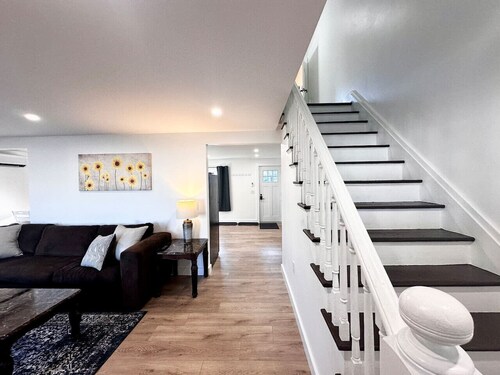 Ledge - Apartment in Downtown